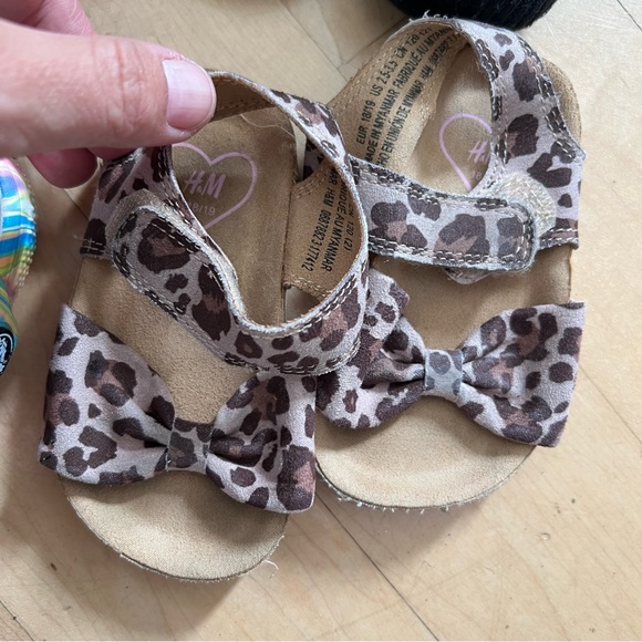 Tie dye crocs and other shoes - Picture 5 of 11